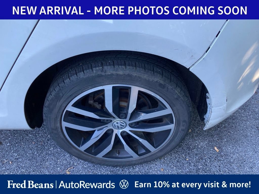 Used 2017 Volkswagen Golf SE FWD image 7