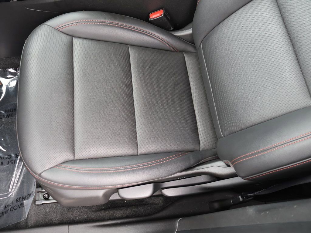 Used 2024 Chevrolet Trax RS w/ Sunroof Package image 33