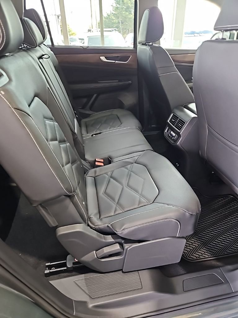 New 2026 Volkswagen Atlas SE image 17