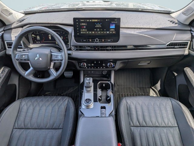 Used 2025 Mitsubishi Outlander SEL FWD image 13