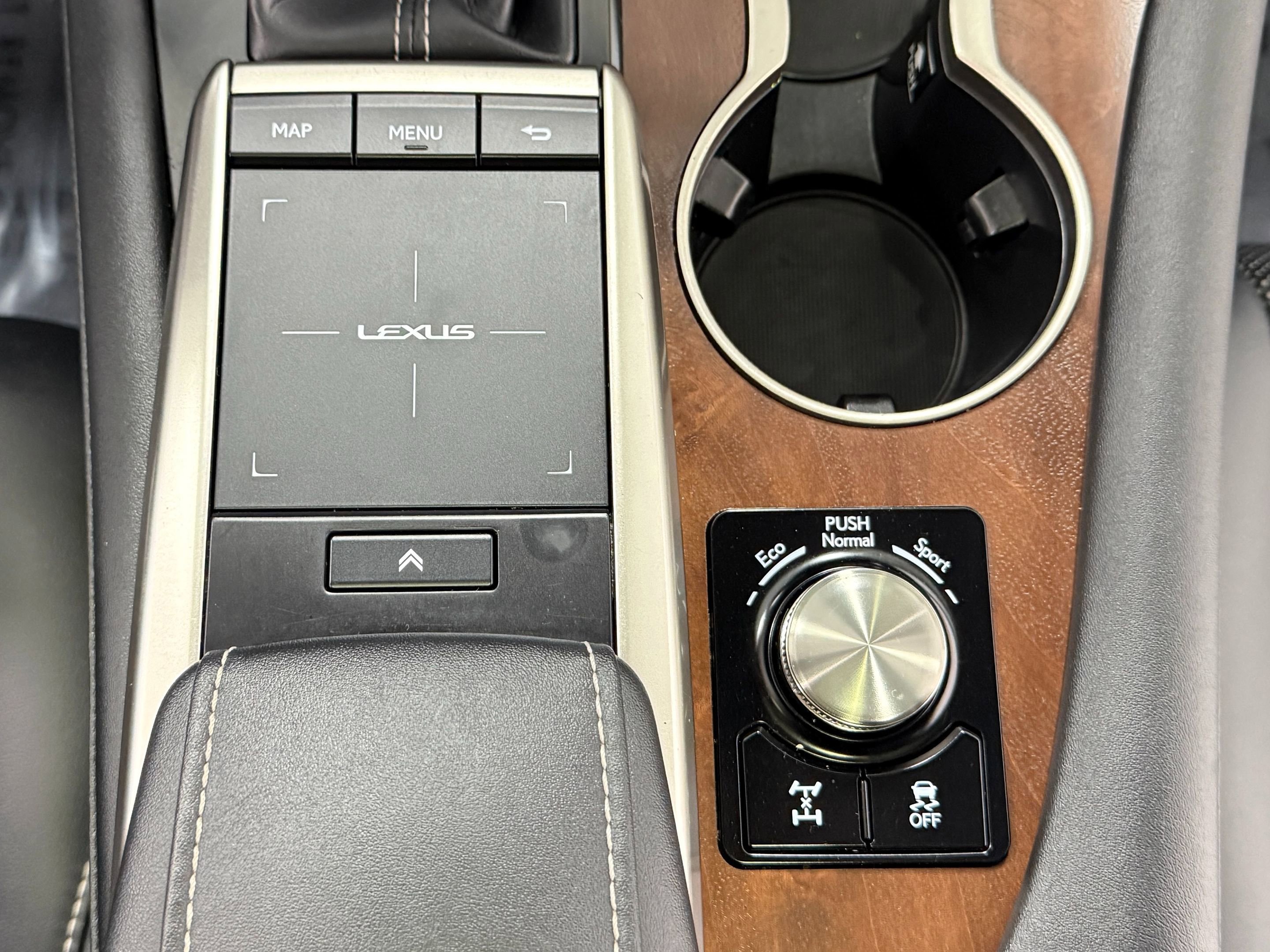 Used 2022 Lexus RX 350L Premium w/ Premium Package AWD/4WD image 27