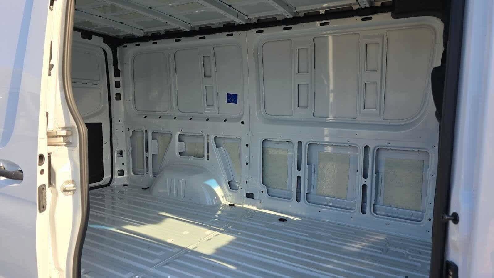 Used 2025 Mercedes-Benz Sprinter 2500 image 13
