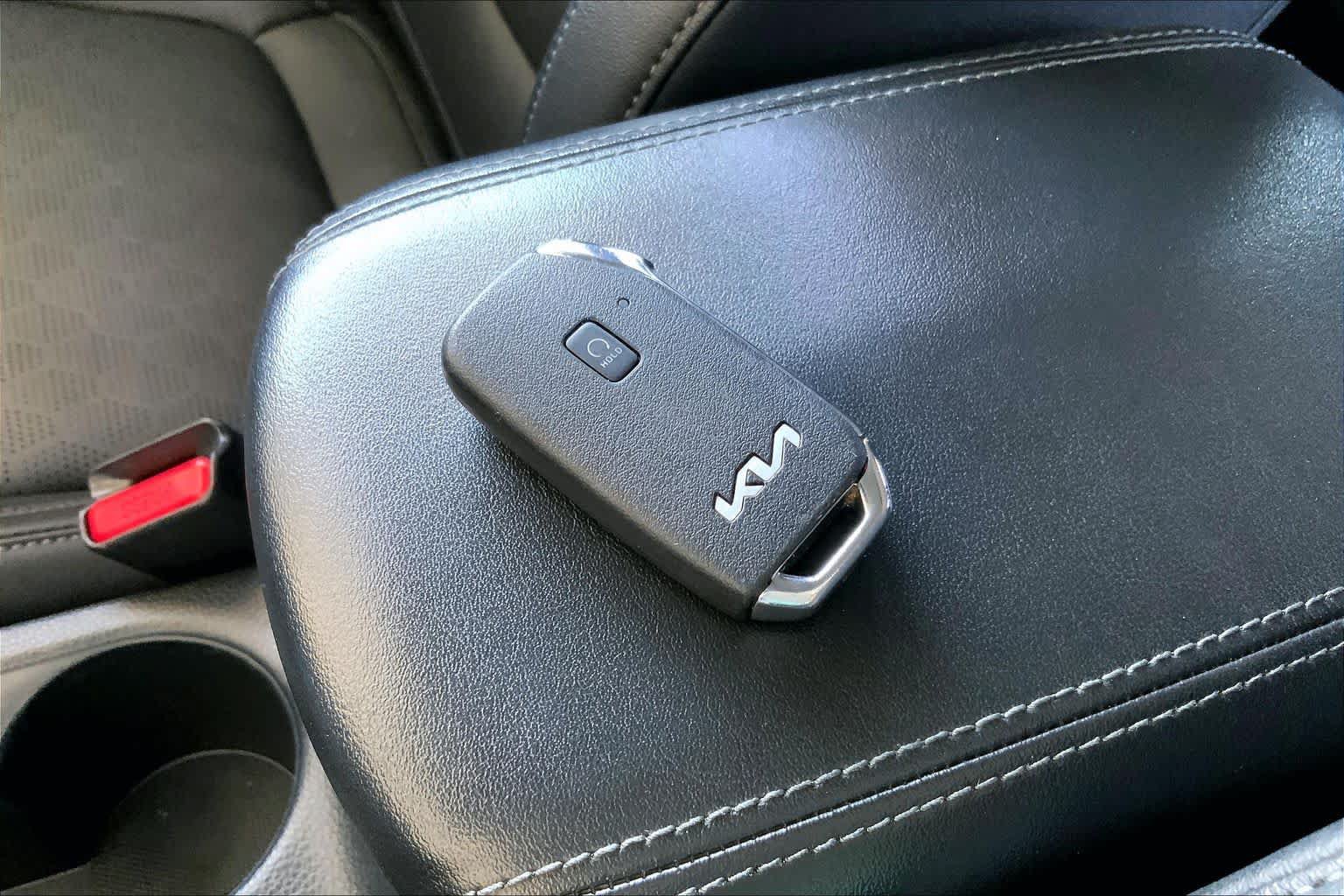 Used 2023 Kia Seltos SX w/ SX Sunroof Package AWD/4WD image 15