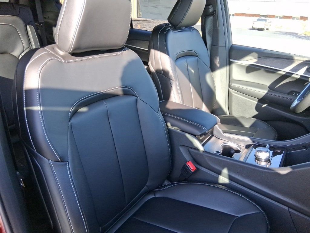 New 2025 Jeep Grand Cherokee L Limited w/ Trailer Tow Package image 20