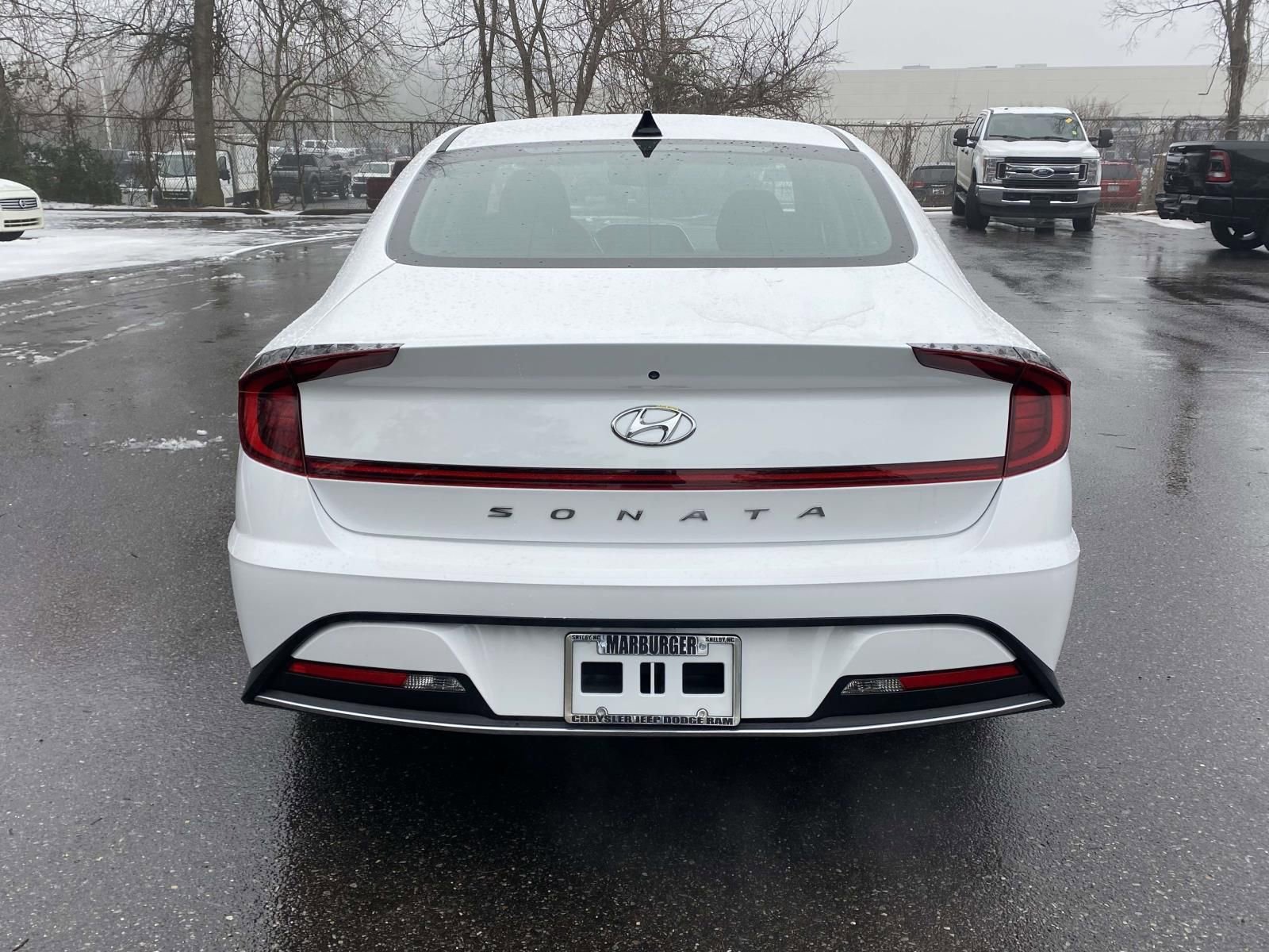 Used 2021 Hyundai Sonata SE w/ Preferred Accessory Package image 6