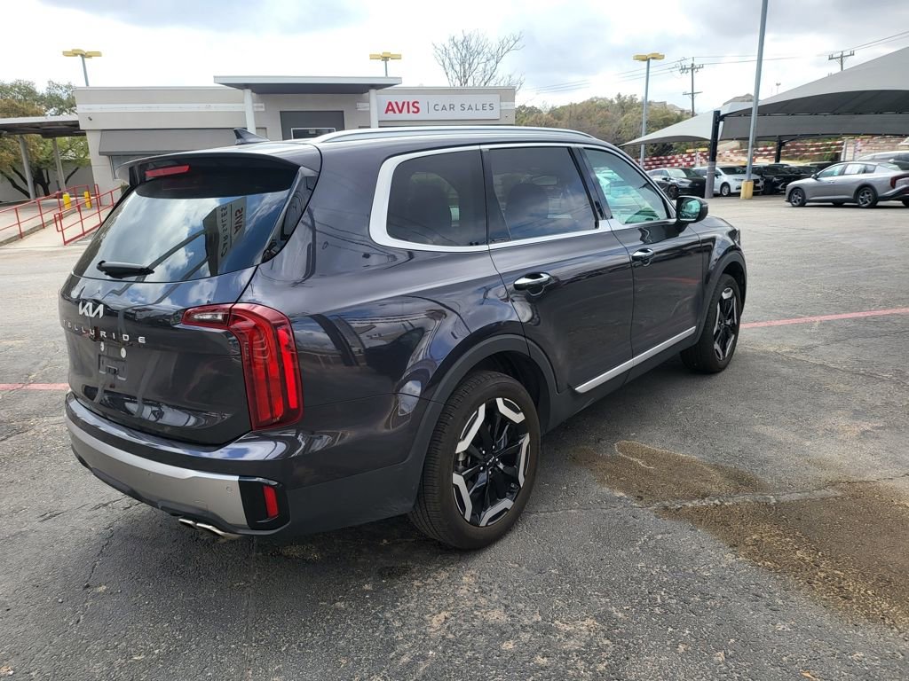 Used 2025 Kia Telluride S image 12
