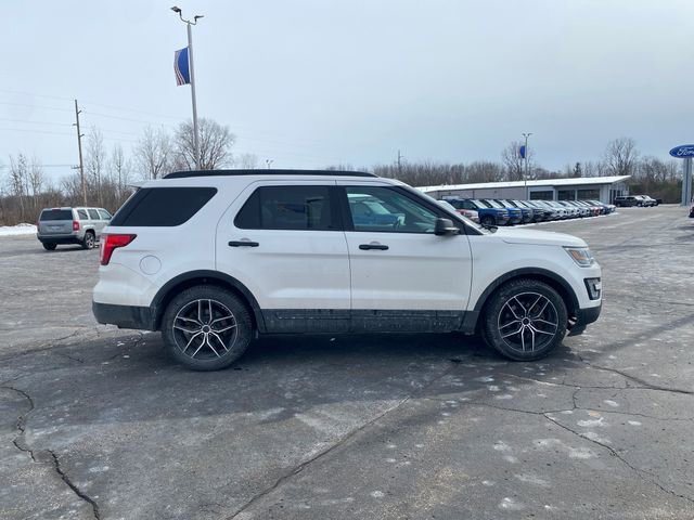 Used 2017 Ford Explorer Sport image 3