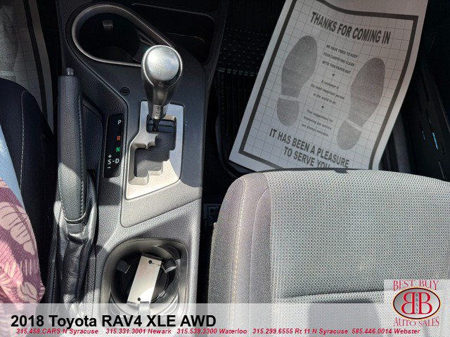 Used 2018 Toyota RAV4 XLE AWD/4WD image 17