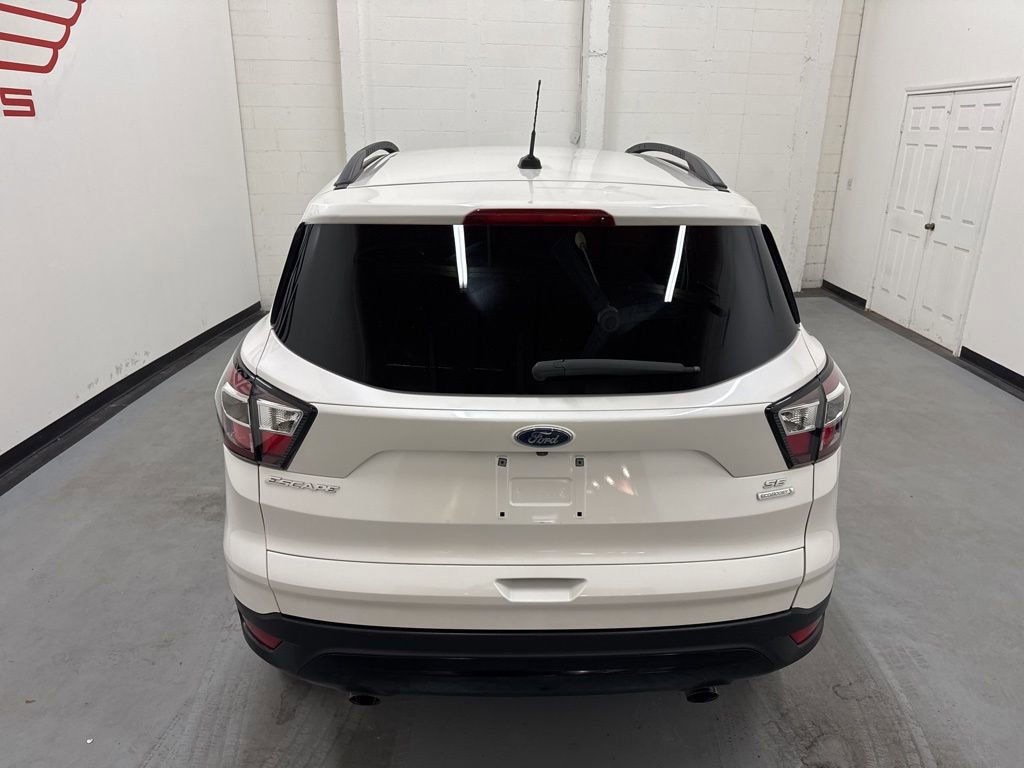 Used 2017 Ford Escape SE w/ SE Sport Appearance Package image 12