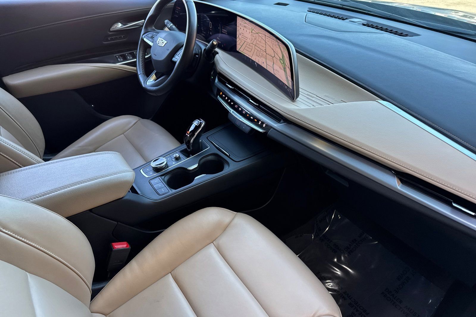 Used 2025 Cadillac XT4 Premium Luxury image 17