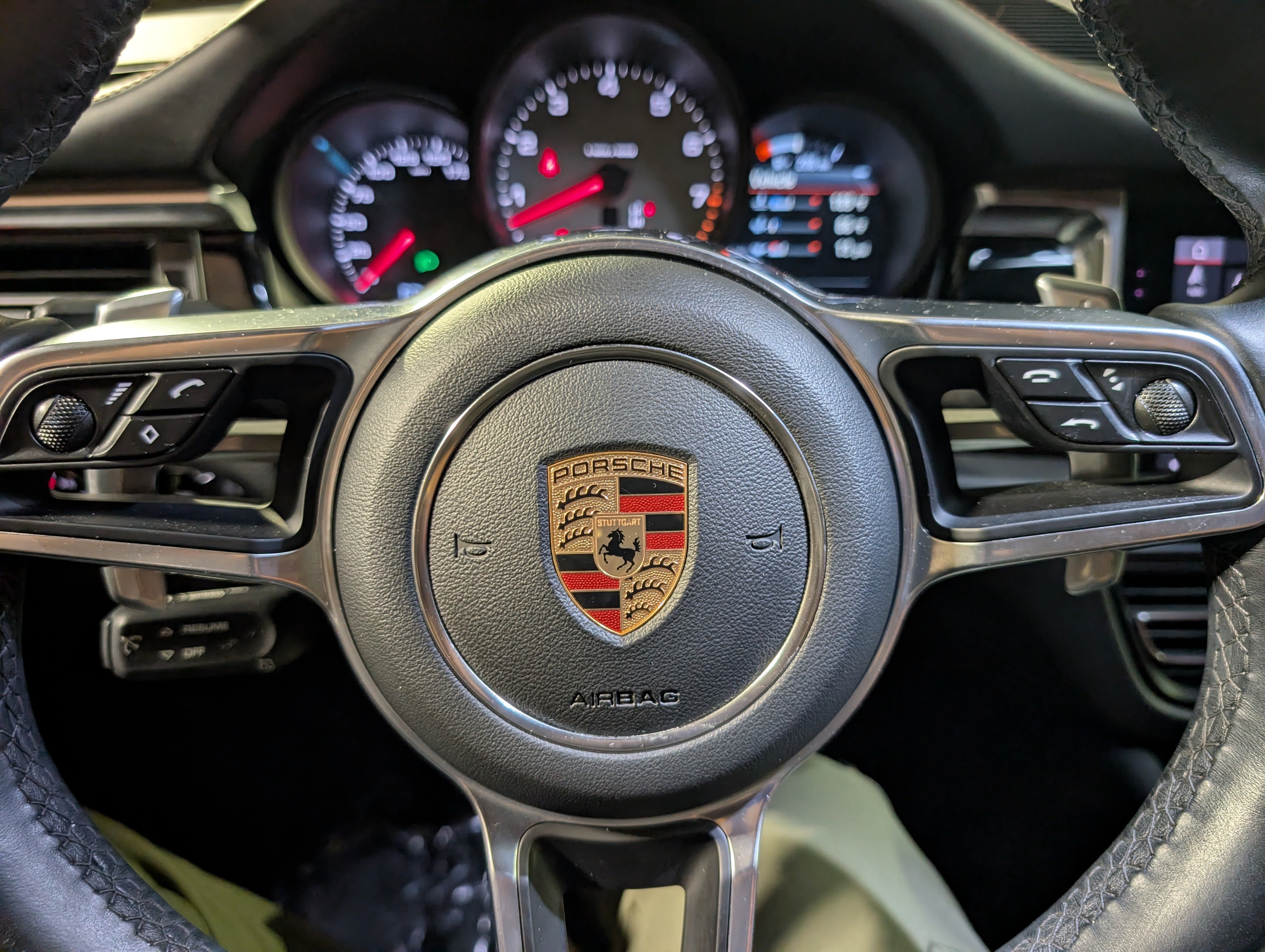 Certified 2020 Porsche Macan S AWD/4WD image 27