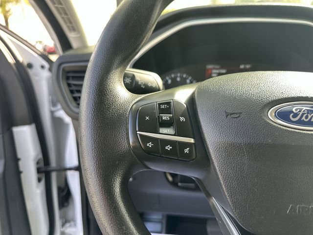 Used 2021 Ford Escape SE w/ SE Sport Appearance Package image 17