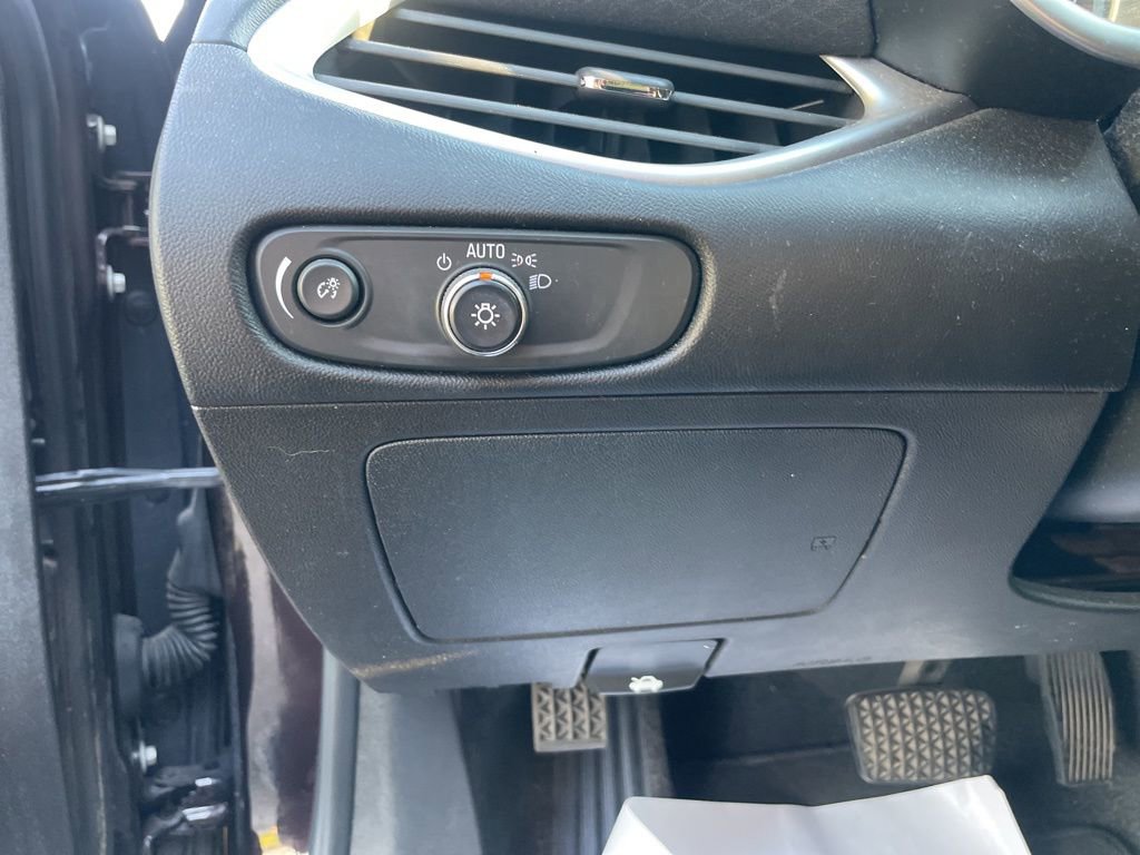 Used 2021 Chevrolet Malibu LS w/ LPO, Convenience Package 1 image 17