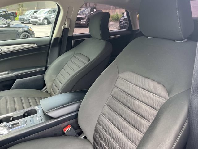 Used 2019 Ford Fusion SE FWD image 23