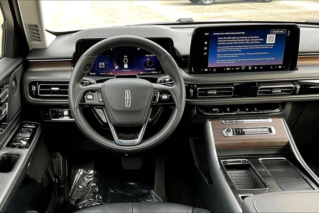 Used 2025 Lincoln Aviator Reserve w/ Jet Appearance Package image 5