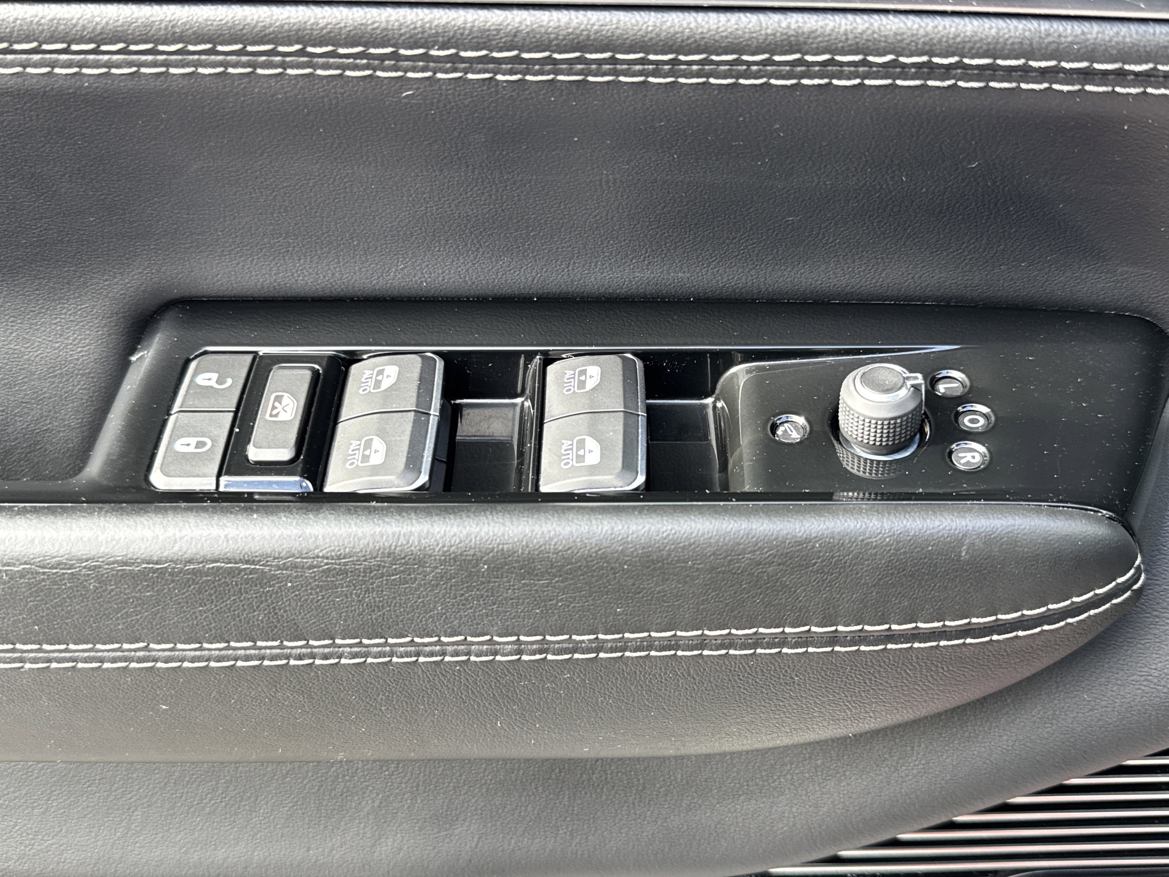 Used 2022 Jeep Grand Wagoneer Series I w/ Flexible Seating Group image 15