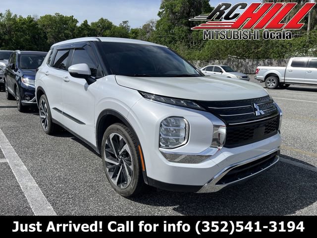 Used 2022 Mitsubishi Outlander ES image 1