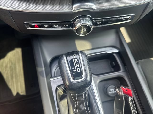 Used 2019 Volvo XC60 T6 R-Design w/ Protection Package Premier AWD/4WD image 24