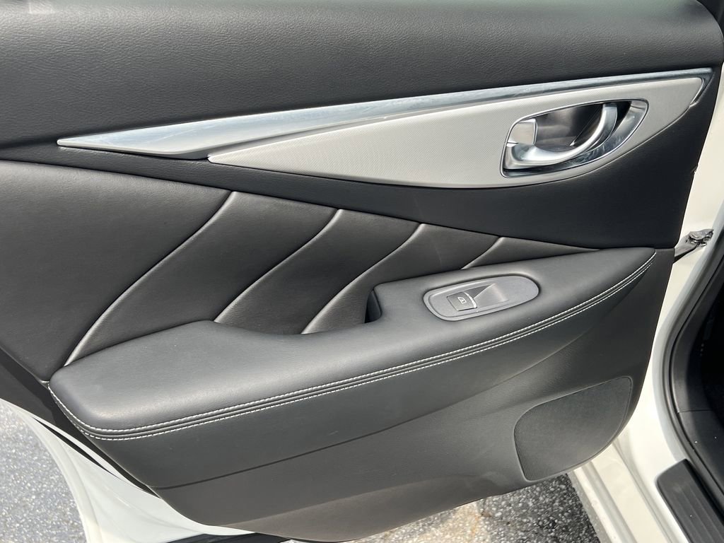 Used 2022 INFINITI Q50 Luxe w/ Cargo Package image 17