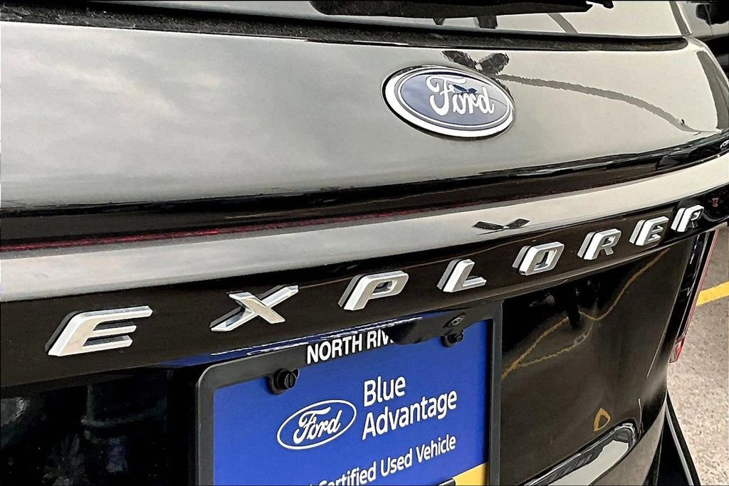 Certified 2025 Ford Explorer Active image 8