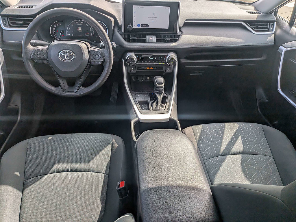 Used 2024 Toyota RAV4 XLE FWD image 15