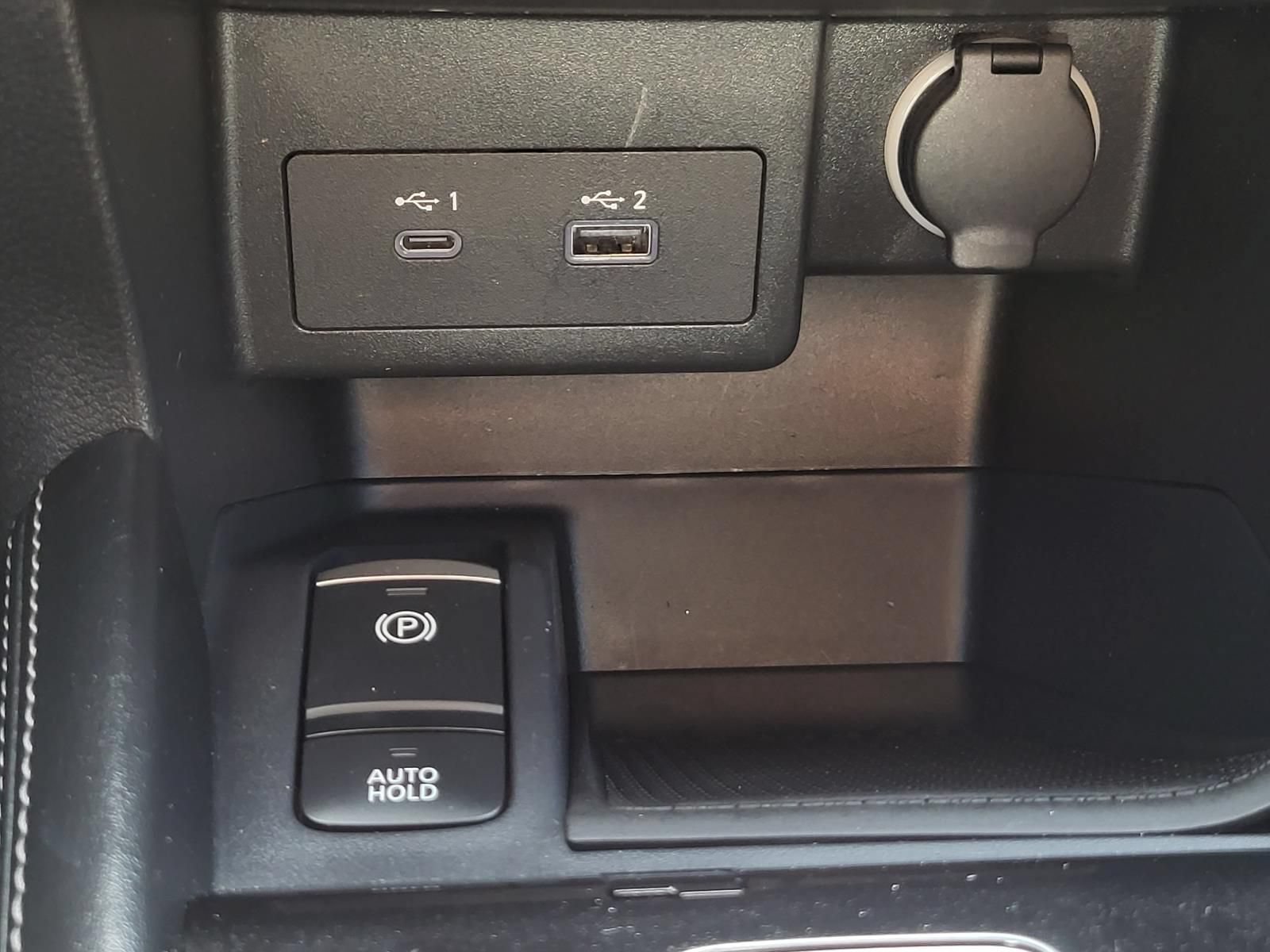 Used 2021 Nissan Kicks SR FWD image 28