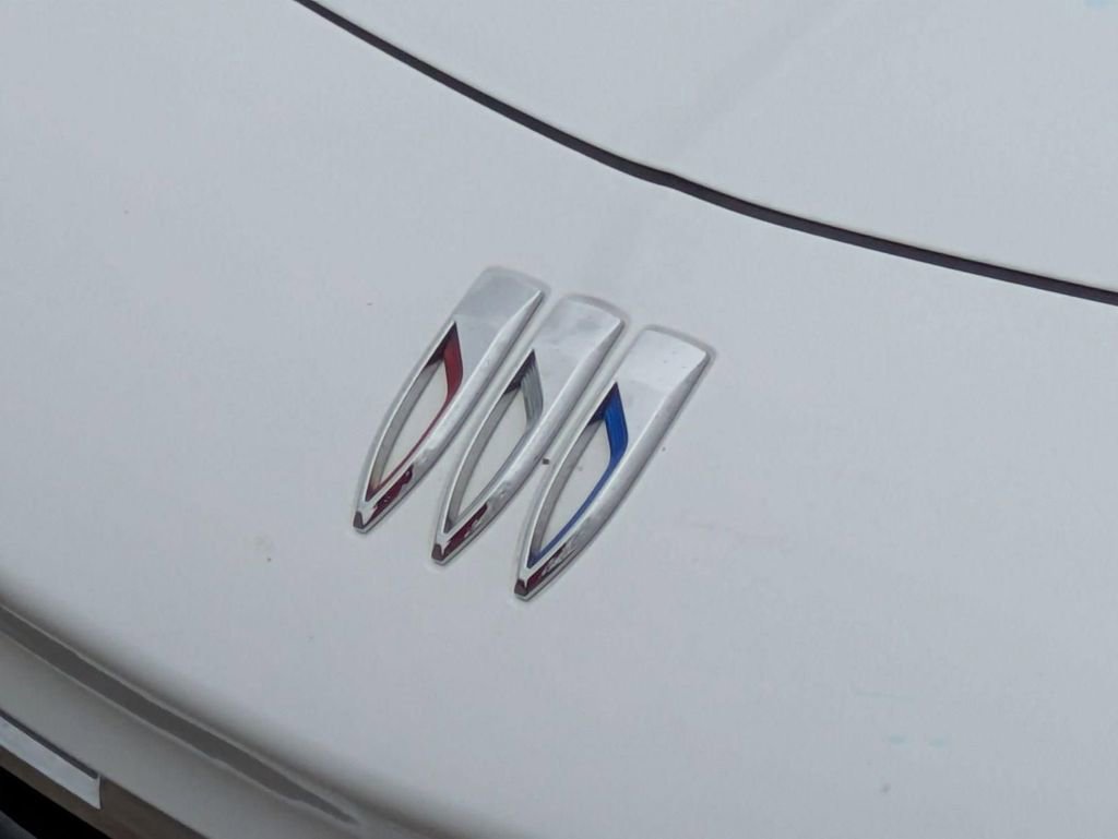 Used 2025 Buick Encore GX Preferred FWD image 9