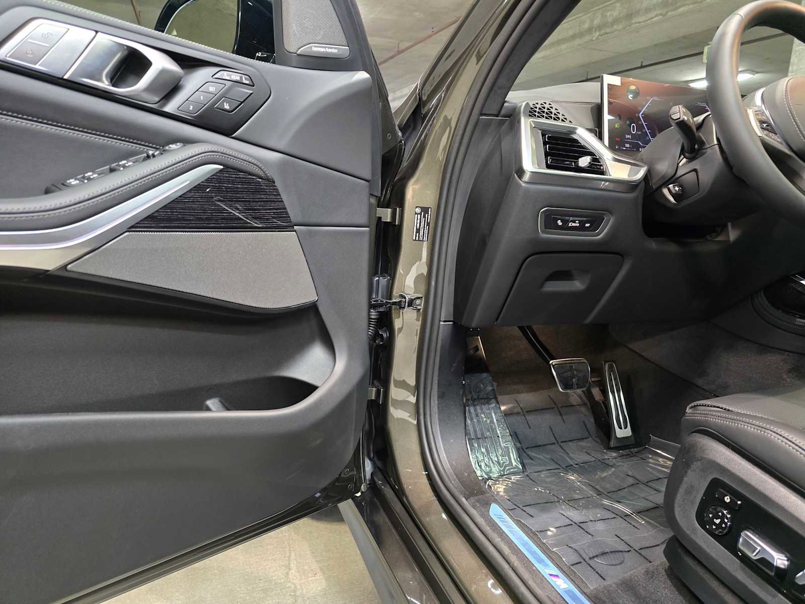 New 2026 BMW X7 xDrive40i w/ M Sport Package image 23