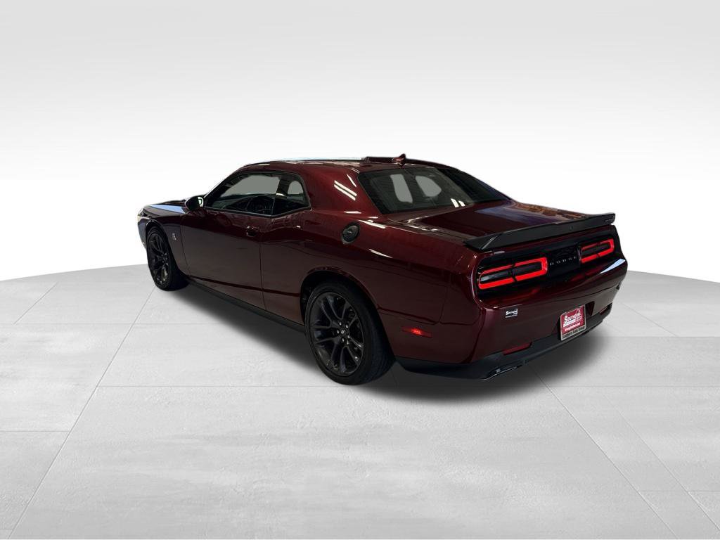 Used 2022 Dodge Challenger R/T Scat Pack RWD image 3
