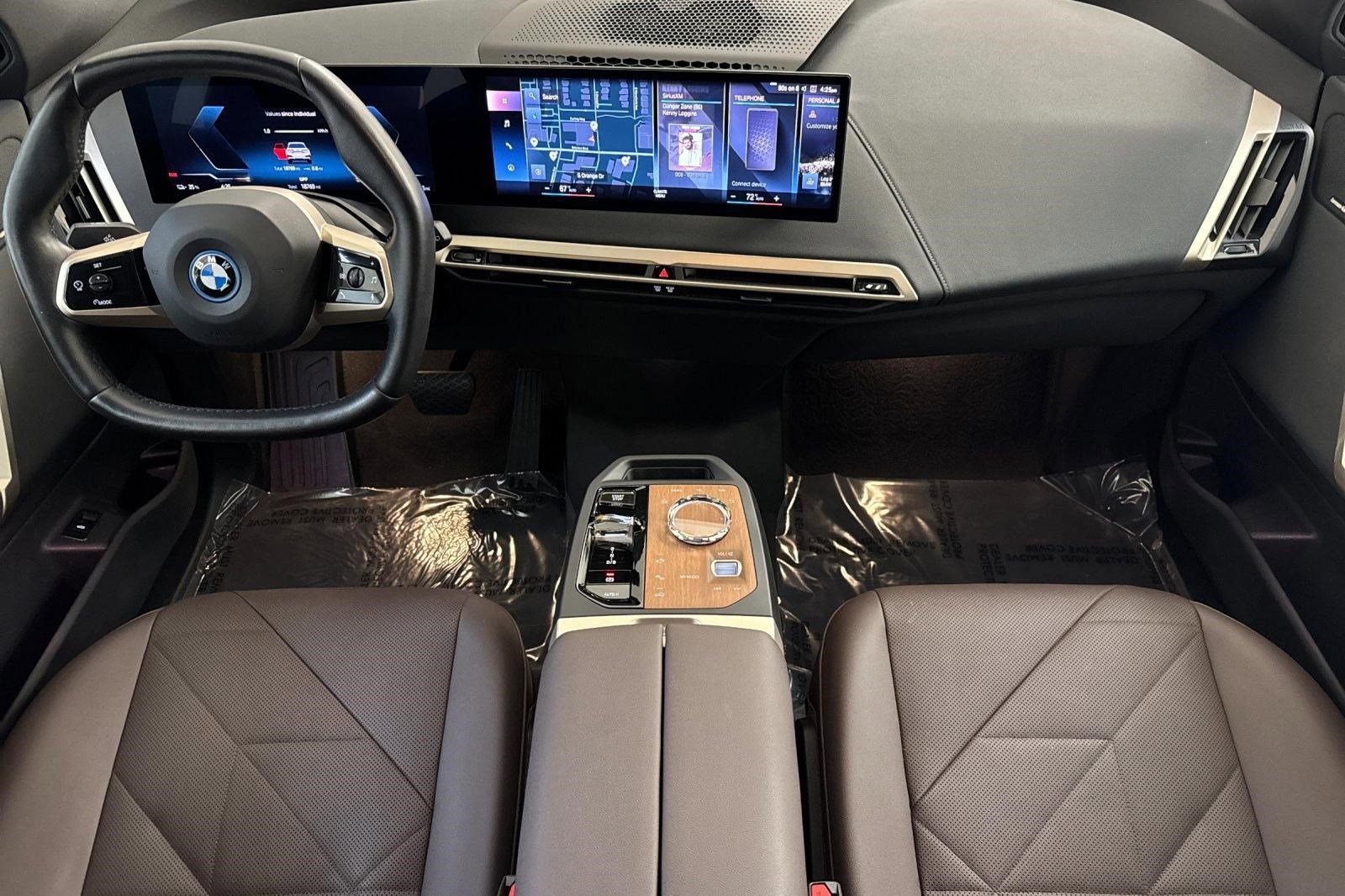 Certified 2023 BMW iX xDrive50 w/ Premium Package image 15