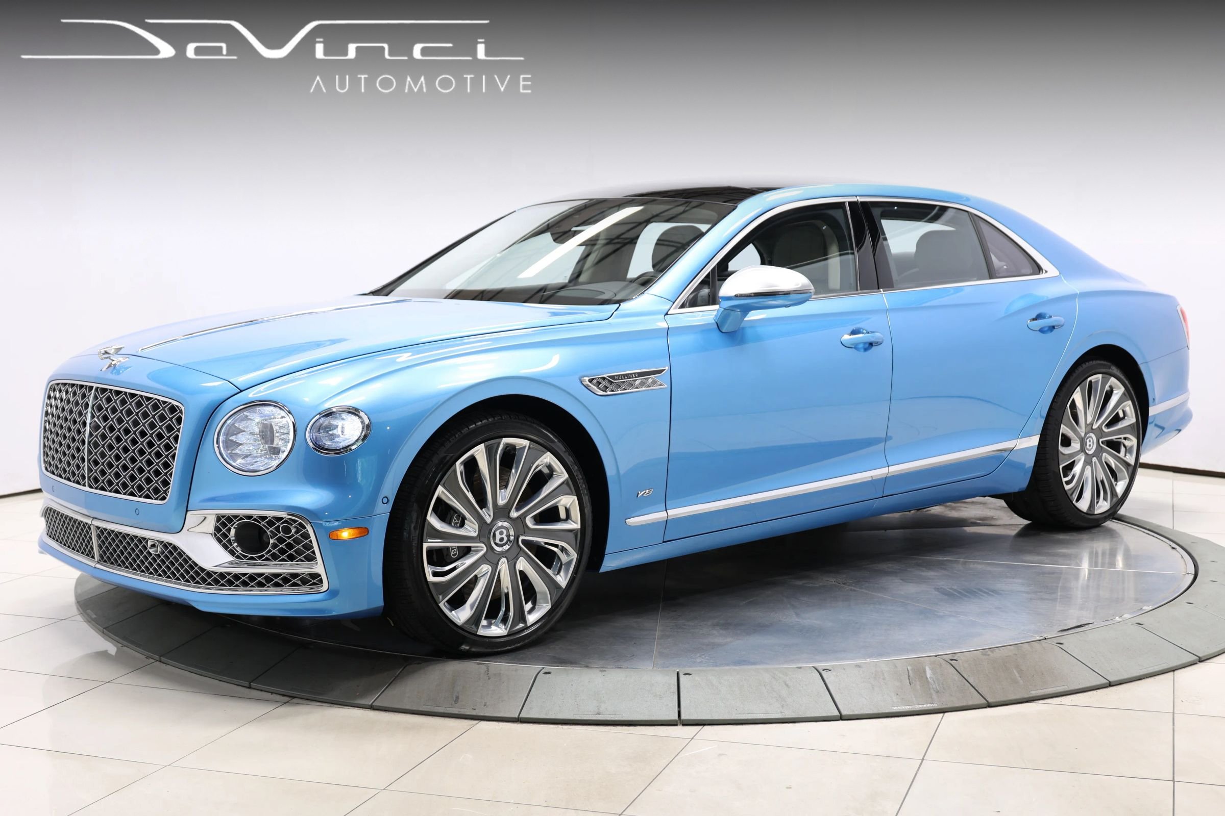 Used 2022 Bentley Flying Spur V8 AWD/4WD image 1