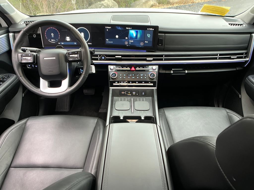 Used 2025 Hyundai Santa Fe Limited image 13