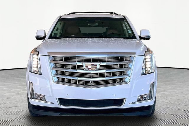 Used 2018 Cadillac Escalade Premium Luxury w/ LPO, Radiant Package AWD/4WD image 2