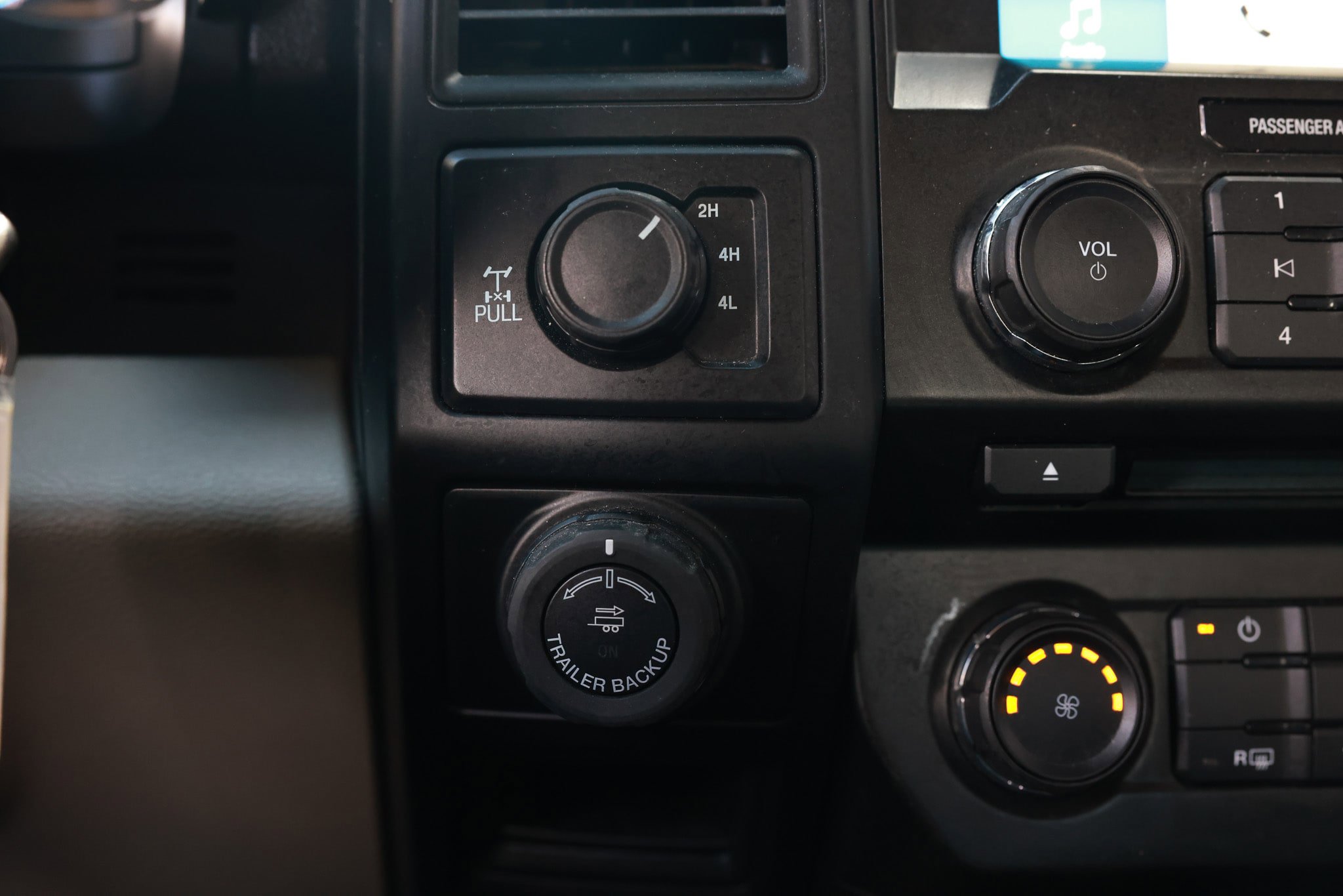 Used 2018 Ford F150 XL w/ Equipment Group 101A Mid image 39
