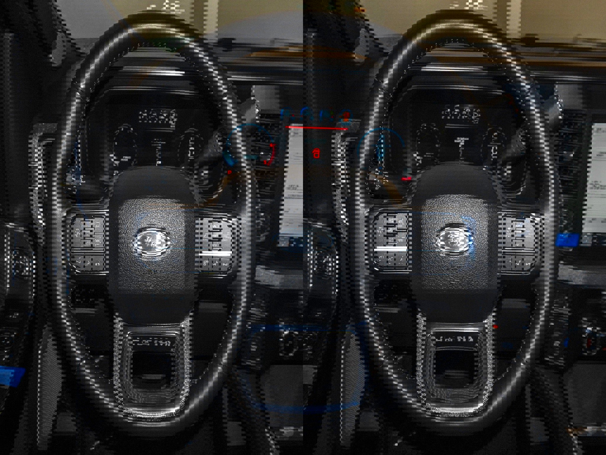 Used 2025 Ford F450 Platinum w/ FX4 Off-Road Package image 27