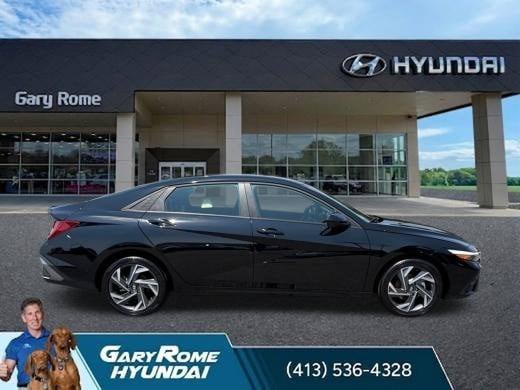 Certified 2025 Hyundai Elantra SEL FWD image 12