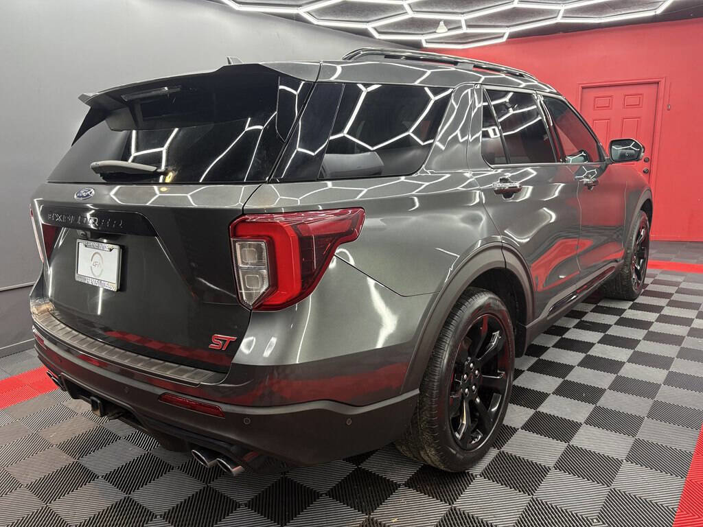 Used 2020 Ford Explorer ST w/ ST Street Pack image 4