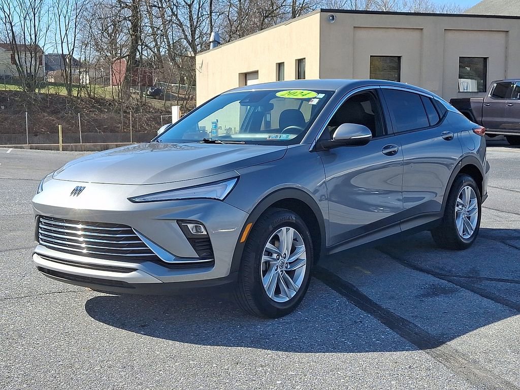 Used 2024 Buick Envista Preferred w/ Convenience I Package image 3