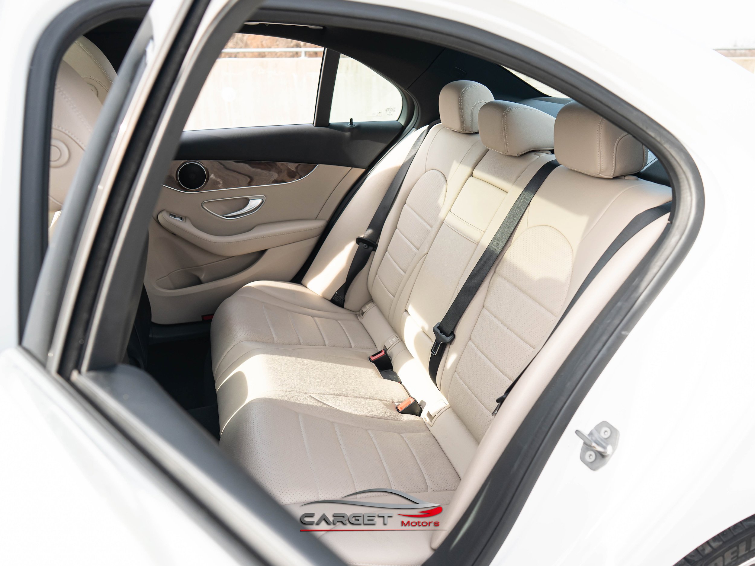 Used 2018 Mercedes-Benz C 300 Sedan w/ Premium Package image 16