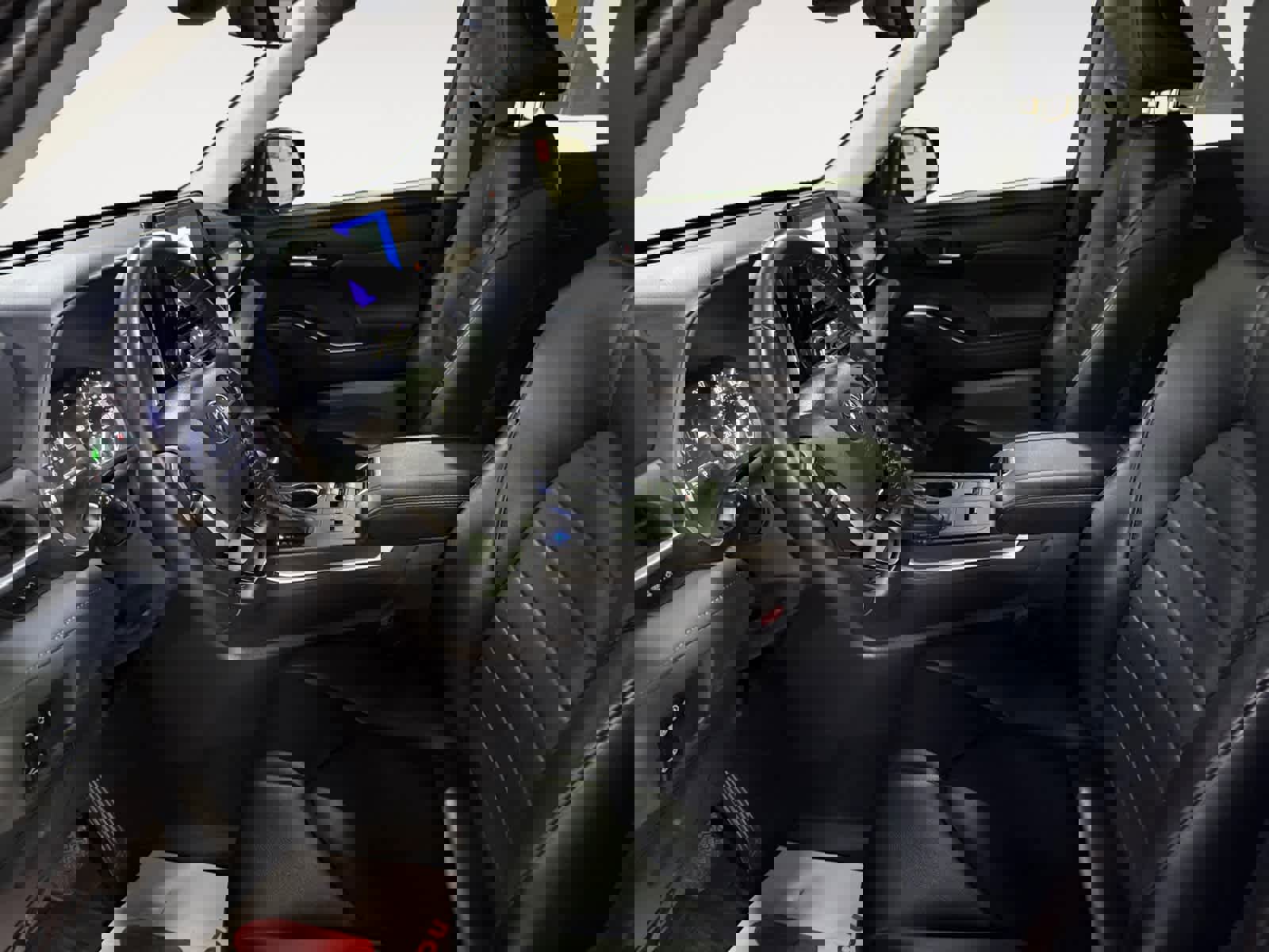 Used 2024 Toyota Highlander XLE image 13