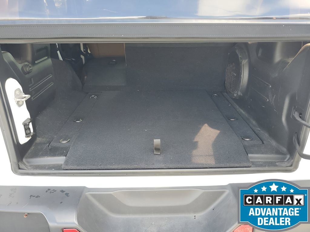 Used 2020 Jeep Wrangler Unlimited Sahara image 15