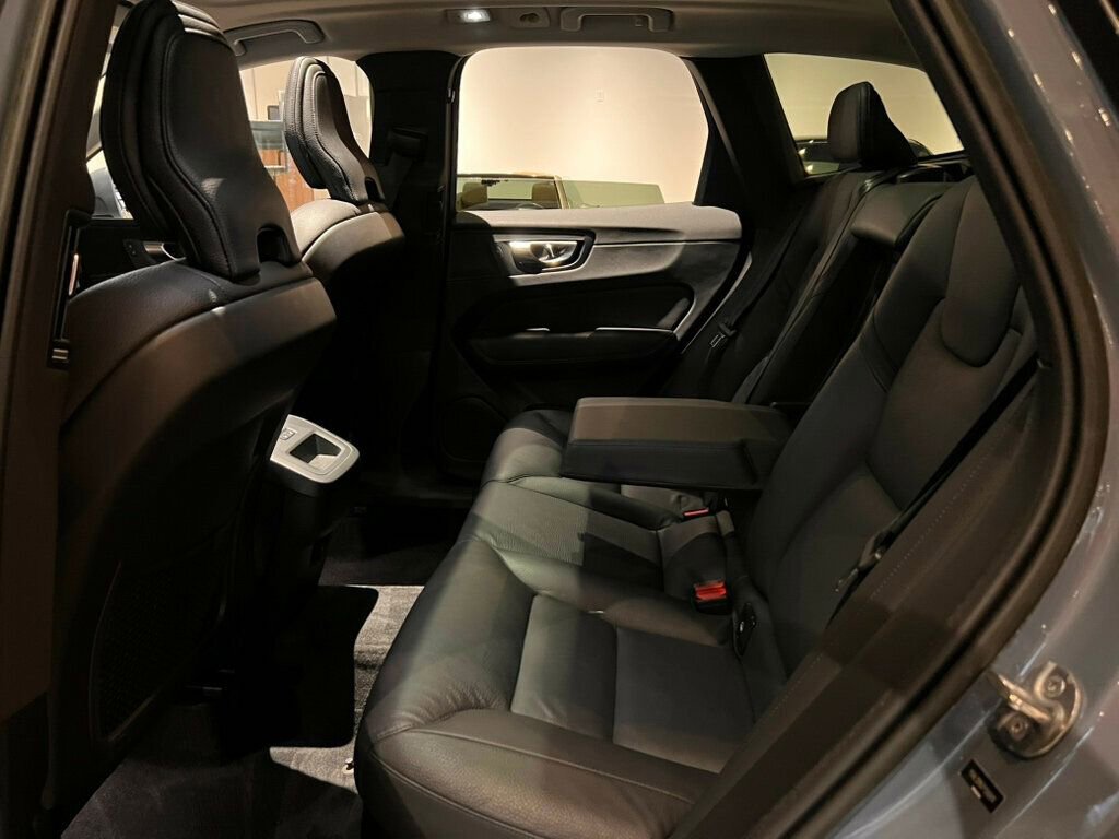 Used 2023 Volvo XC60 B5 Plus w/ Climate Package image 18