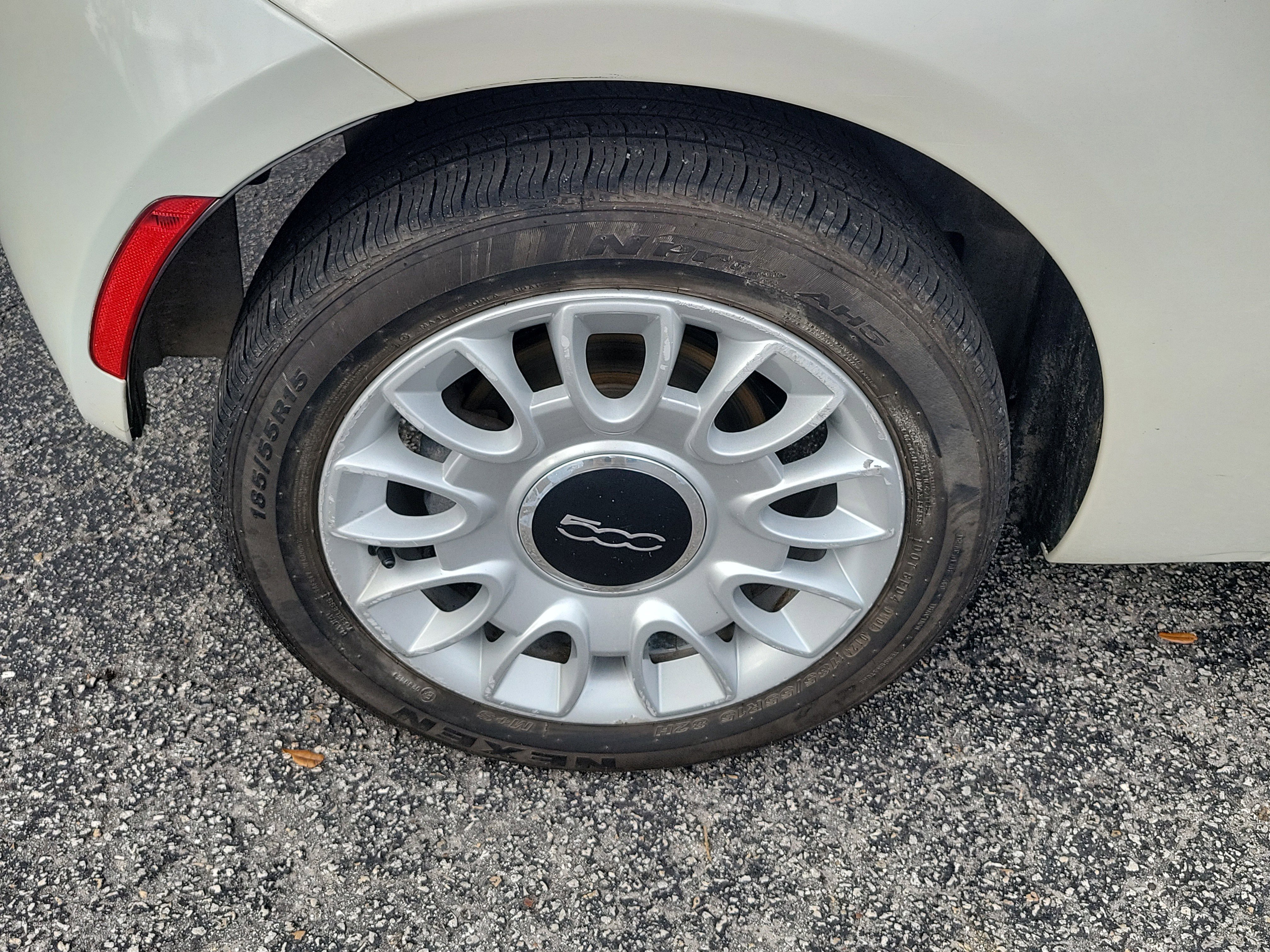 Used 2015 FIAT 500 Lounge w/ Luxury Leather Package image 33