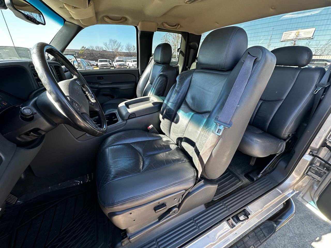 Used 2004 GMC Sierra 1500 SLE w/ Safe And Sound Package RWD image 20