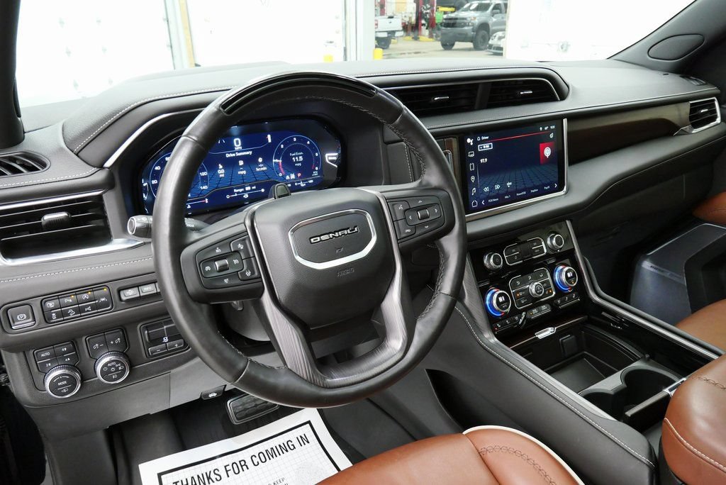 Used 2024 GMC Yukon Denali Ultimate AWD/4WD image 12