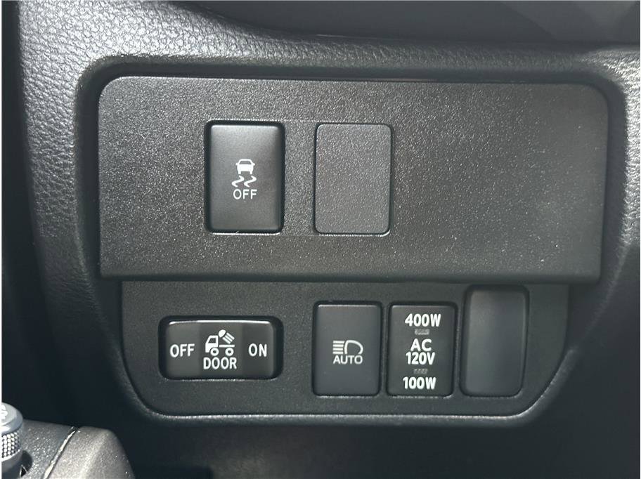 Used 2020 Toyota Tacoma TRD Off-Road w/ Technology Package image 27