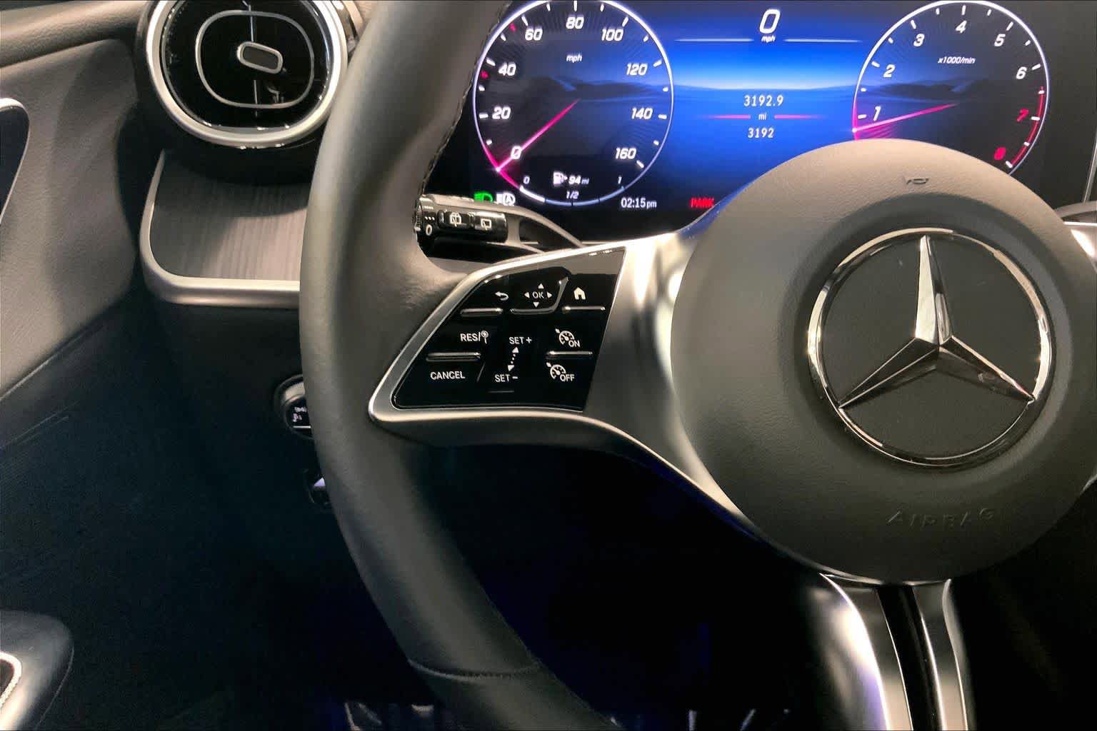 Used 2025 Mercedes-Benz GLC 300 image 21