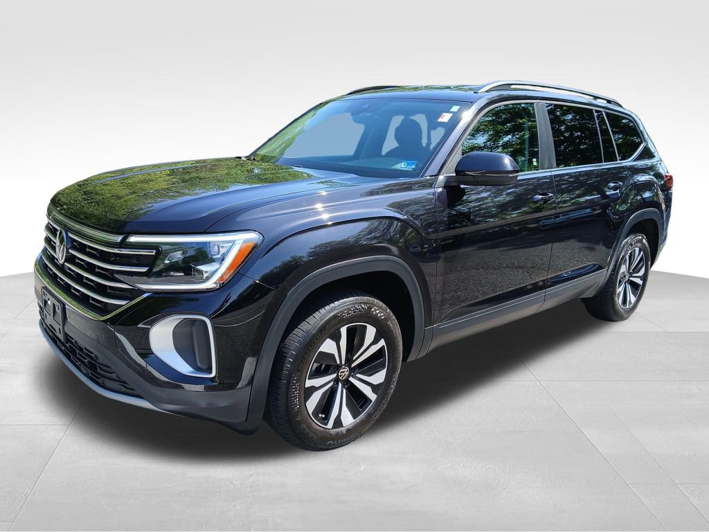 Used 2025 Volkswagen Atlas SE image 3