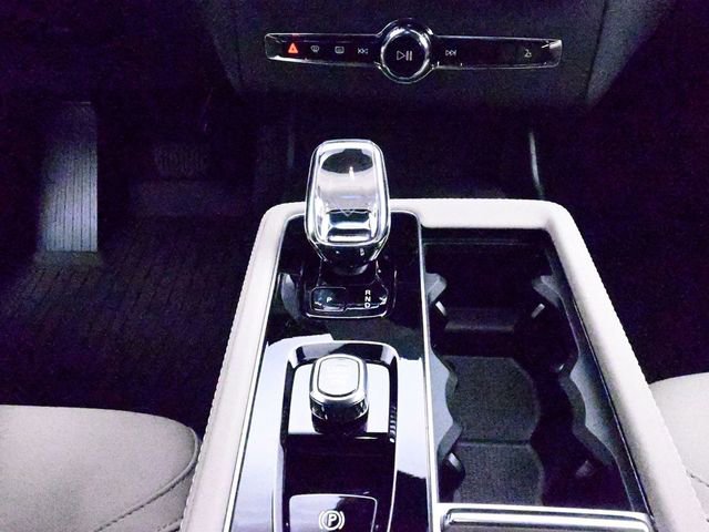 New 2026 Volvo XC90 T8 Core w/ Protection Package Premier image 13