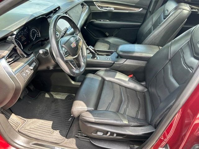 Used 2017 Cadillac XT5 Platinum AWD/4WD image 13